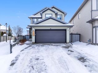 17437 5a Ave SW, Edmonton, AB T6W 2E3