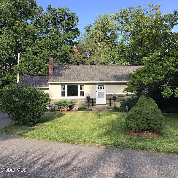 2nd image of 40 Glendale Road