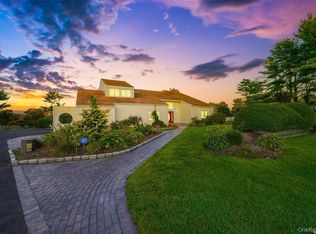 4 Jester Court, Dix Hills, NY 11746