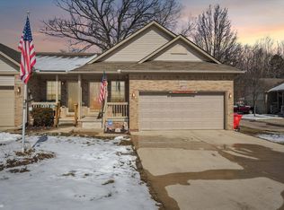 35913 Sunset Ct #2, Clinton Township, MI