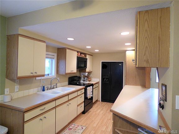 5th image of 716 S Margaret St