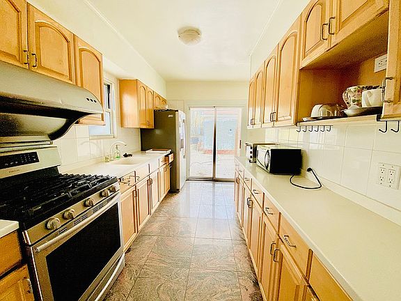 3rd image of 21705 53rd Ave