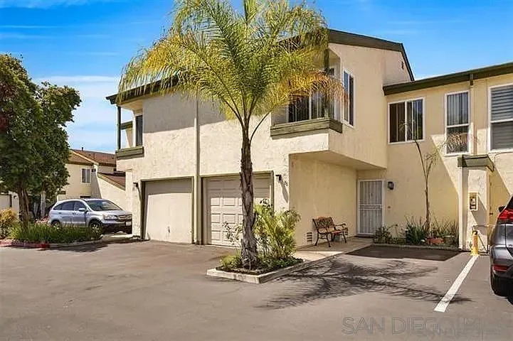 4 bed, 2.0 bath, 1429 sqft, $3,990 — Photo 1