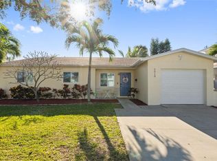 2010 Bayou Grande Blvd NE, Saint Petersburg, FL 33703
