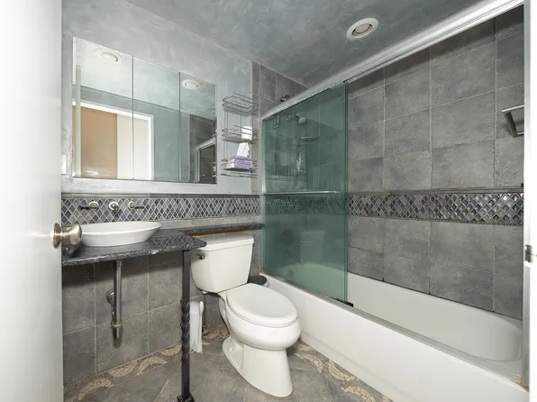 630 1st Avenue image 9 of 19