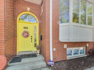 1207 W Fletcher St, Chicago, IL 60657