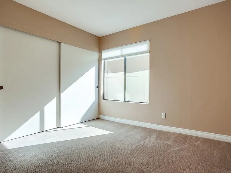 18397 Camberwell Ln — Photo 34