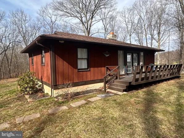 1761 Braddock School Rd, Paw Paw, WV 25444