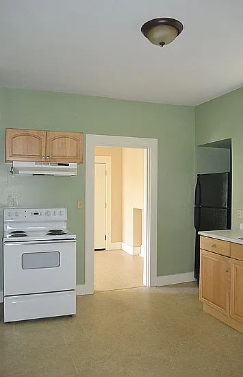 20 N Park St — Photo 4