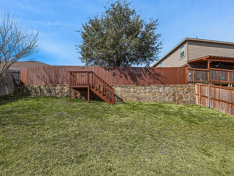 2508 Pioneer Bluffs Rd — Photo 4