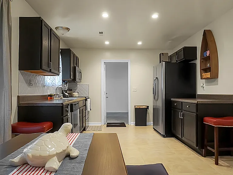 4452 Garwood Dr — Photo 14
