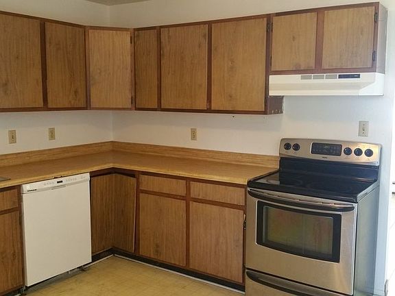 2nd image of 2903 Dawn Dr APT 1