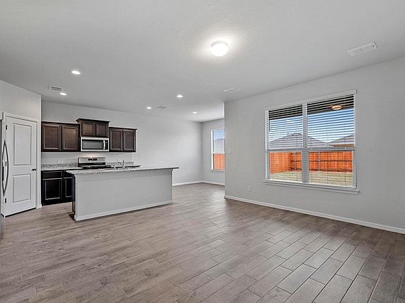 4th image of 6209 Mill Run Pl