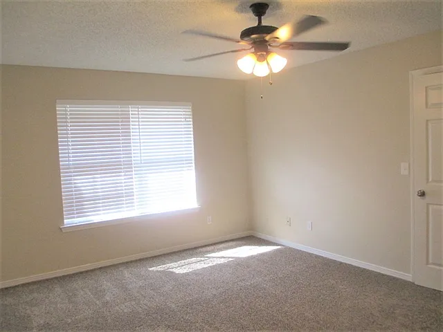 3156 Peppertree Dr — Photo 14