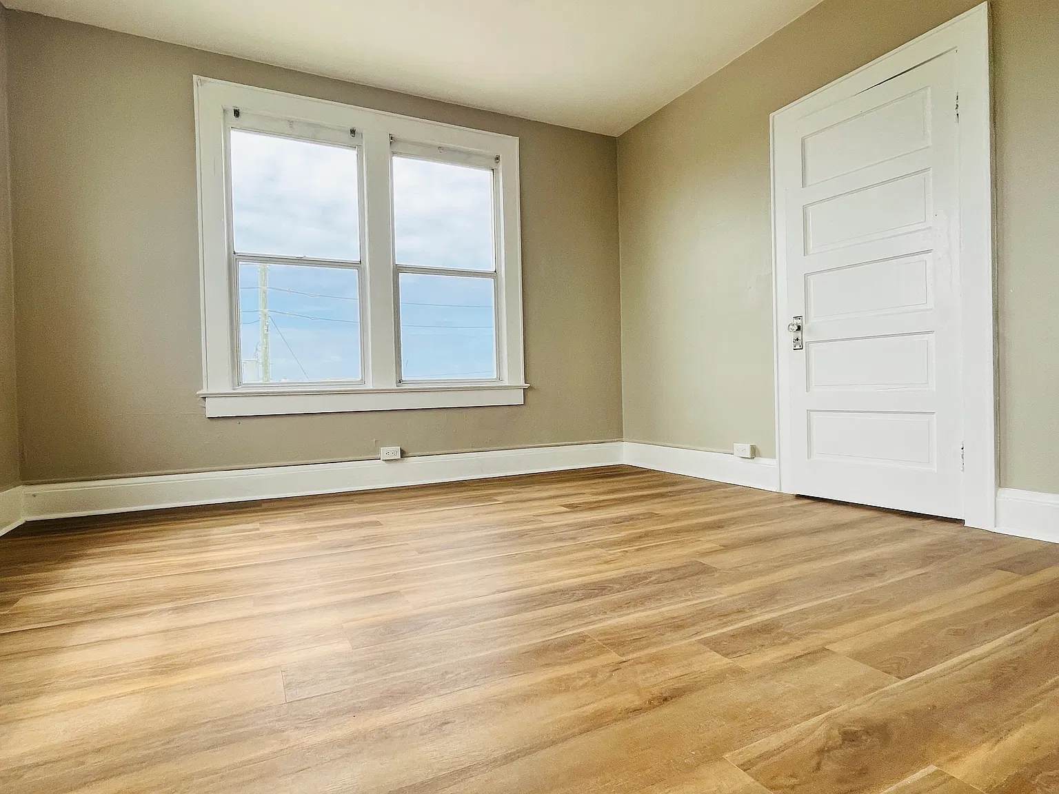 2 bed, 850 sqft, $1,375 — Photo 3