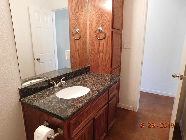 1202 Cavalry Ln #B — Photo 12