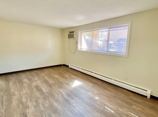 3927 W Broadway Ave #204, Minneapolis, MN 55422