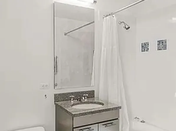 130 East 18th Street image 2 of 4