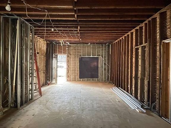 5th image of 9703 101st Ave