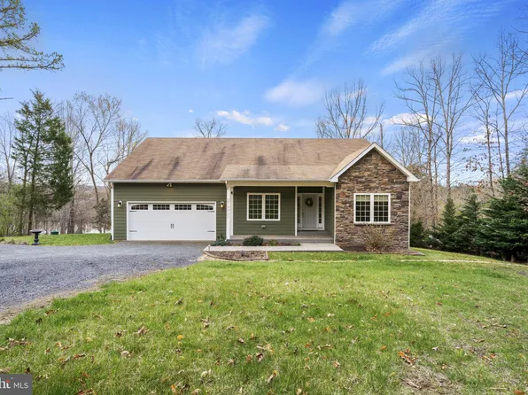 26476 Daniels Point Dr, Unionville, VA 22567