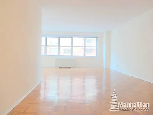 Rented by Manhattan Connection | media 11