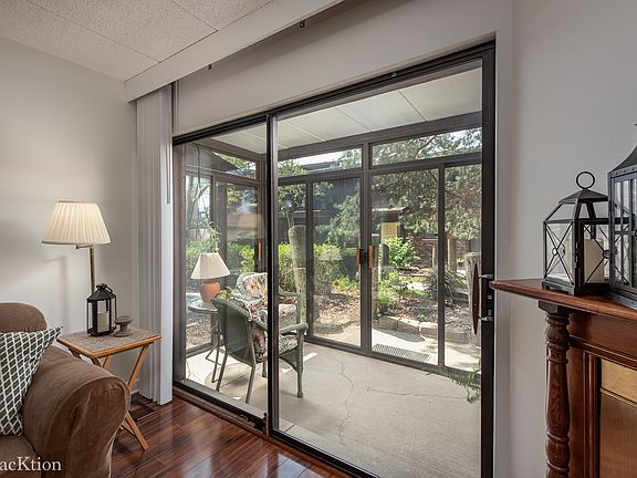 5th image of 64 Pier Dr APT 102