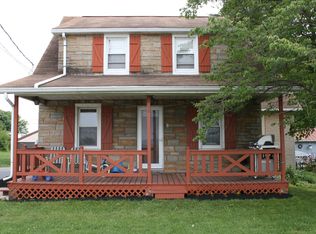 490 E Main St, Leola, PA