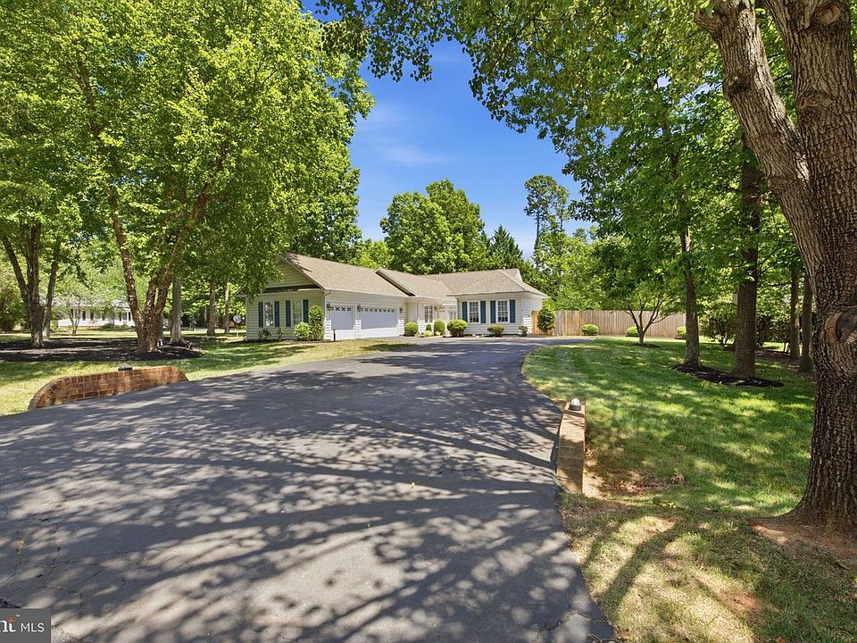 1st image of 11709 Cedar Creek Ct