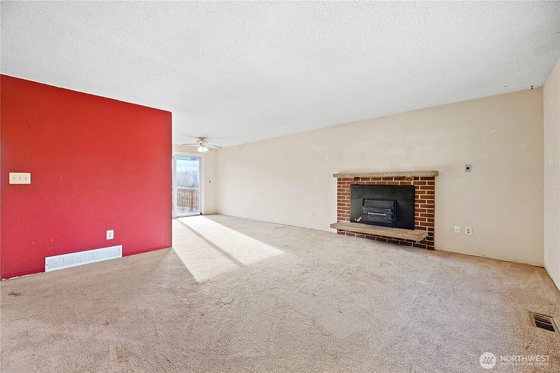 5th image of 1807 9th Street SW