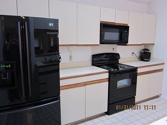 4th image of 1145 Meadow Park Ln