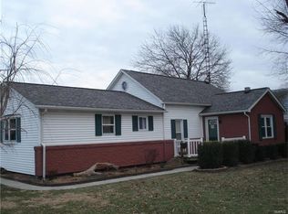 324 Albert St, Nokomis, IL 62075