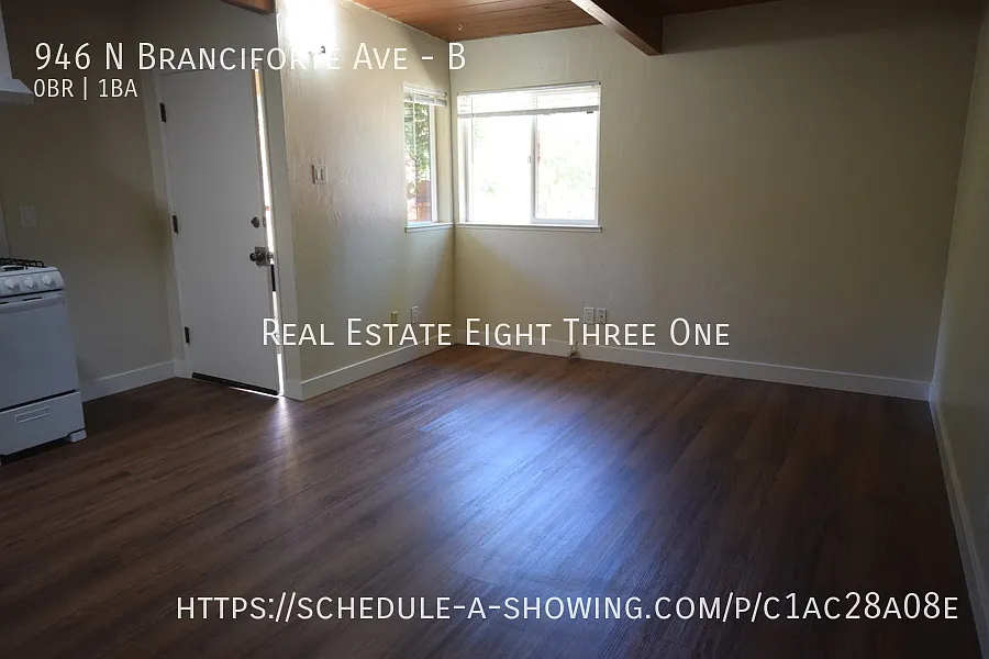 Santa Cruz - Nice Studio Unit With Private Yard — Photo 4