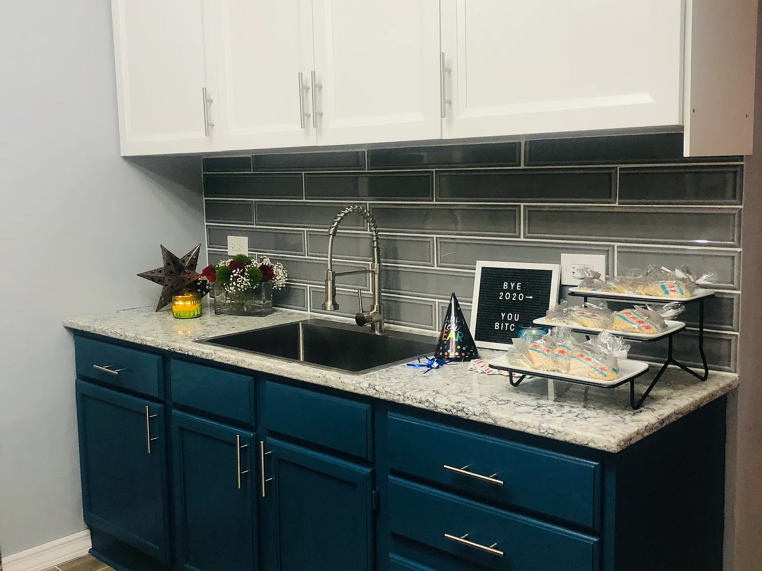 2 bed, 1987 sqft, $1,800 — Photo 1
