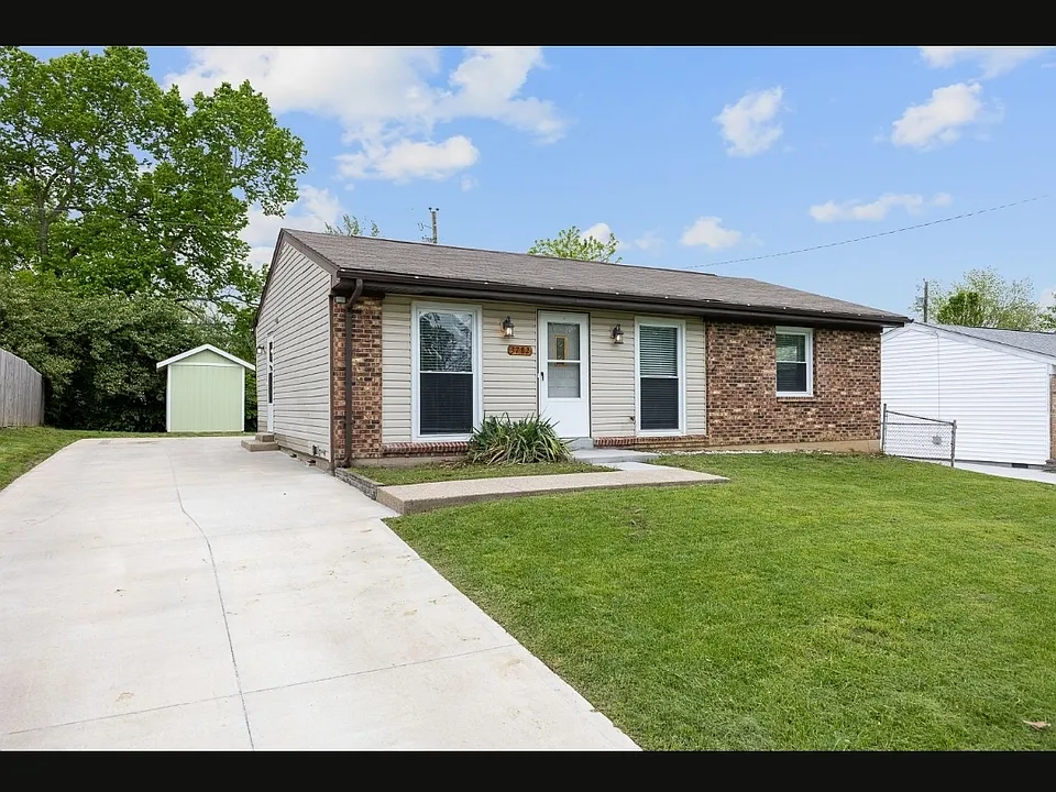 3782 Feather Ln
