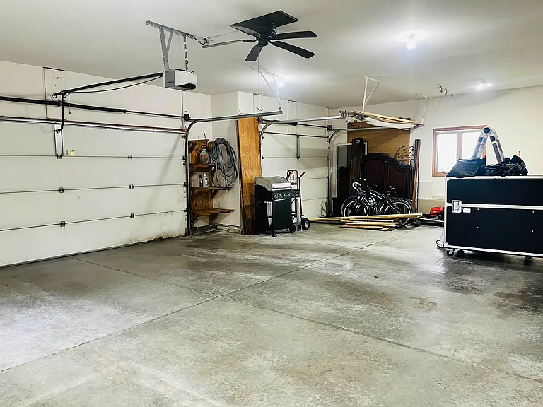 1018 Ganser Dr — Photo 16