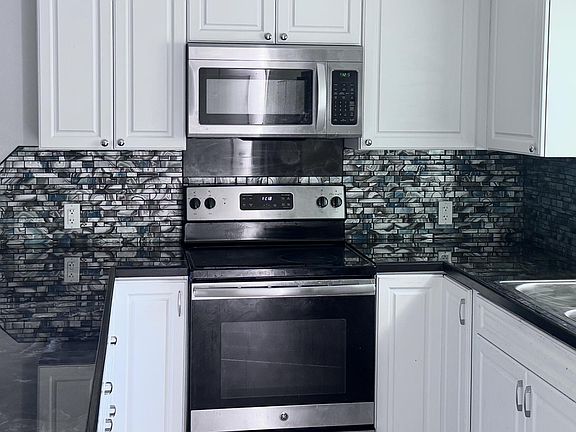 2nd image of 731 46th St