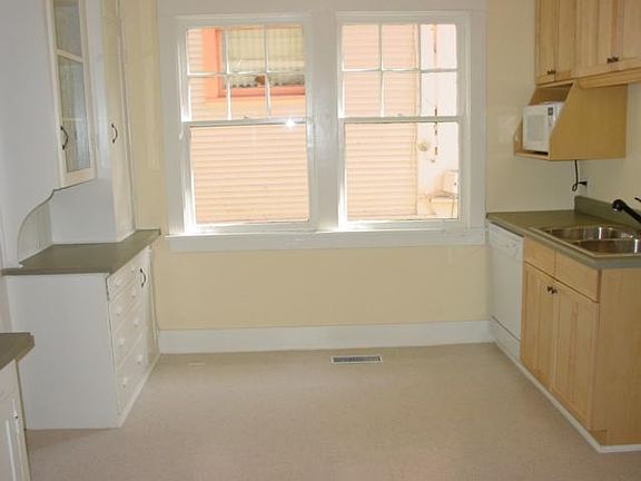 2nd image of 814 S L St #1
