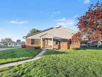 31825 Breezeway, Chesterfield, MI, 48047