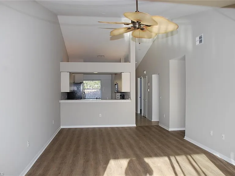 416 Valerie Way #203 — Photo 7