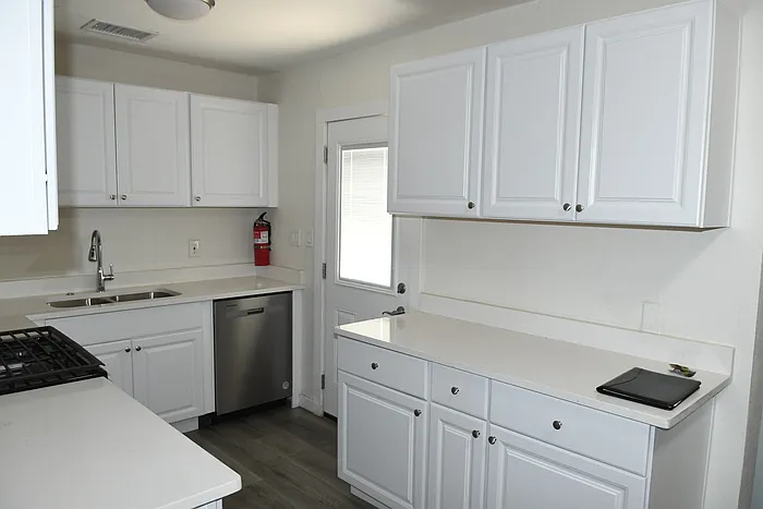 1339 E Glenrosa Ave — Photo 5