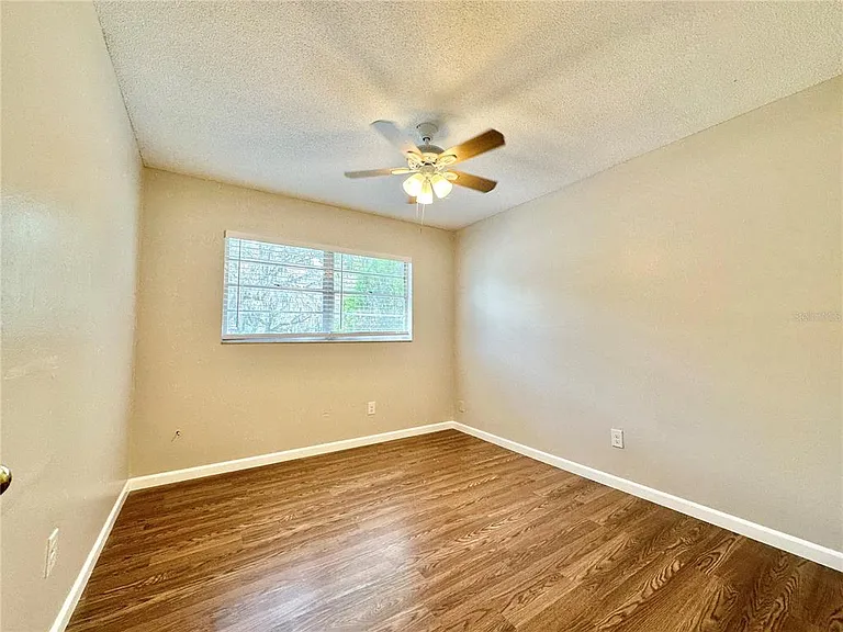 132 S Bulova Dr — Photo 18