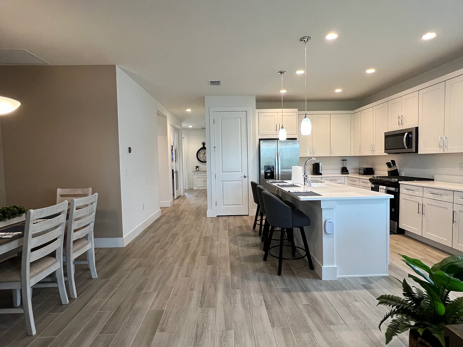 8828 Oceana Way — Photo 4
