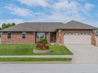 5201 N Mesa Dr, Ozark, MO 65721
