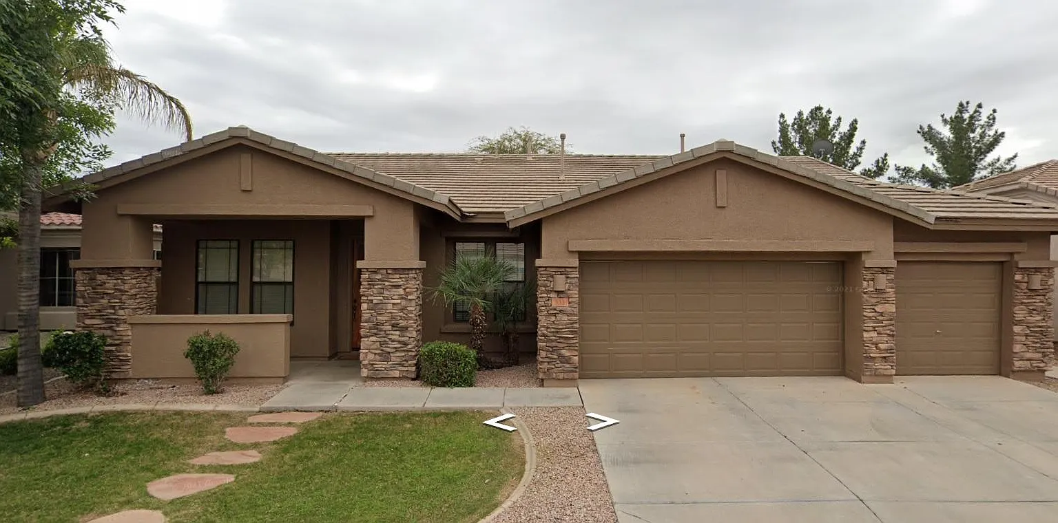 4 bed, 2497 sqft, $2,900 — Photo 1