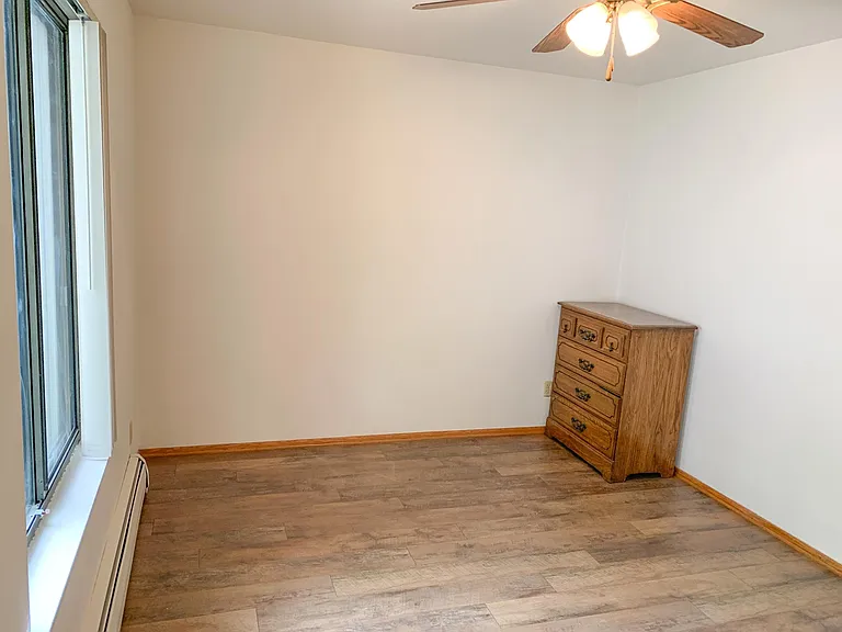 1132 E Johnson St — Photo 7