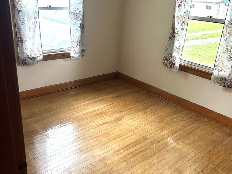 14305 Tree Dr NW — Photo 9