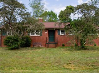 506 Summit Dr, Lexington, NC 27295