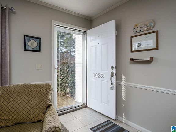 2nd image of 1032 Fairfax Dr
