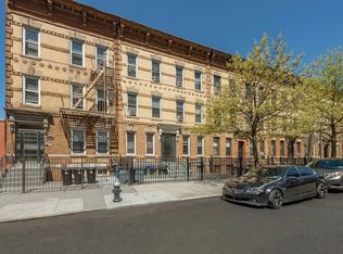 3040 42nd St APT 1, Astoria, NY 11103