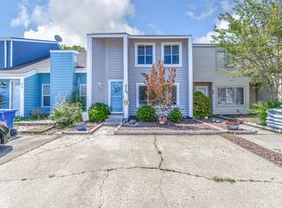428 Falling Ln, Virginia Beach, VA 23454